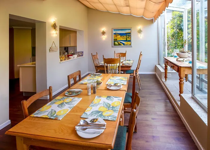 Sir Roys Guest House
