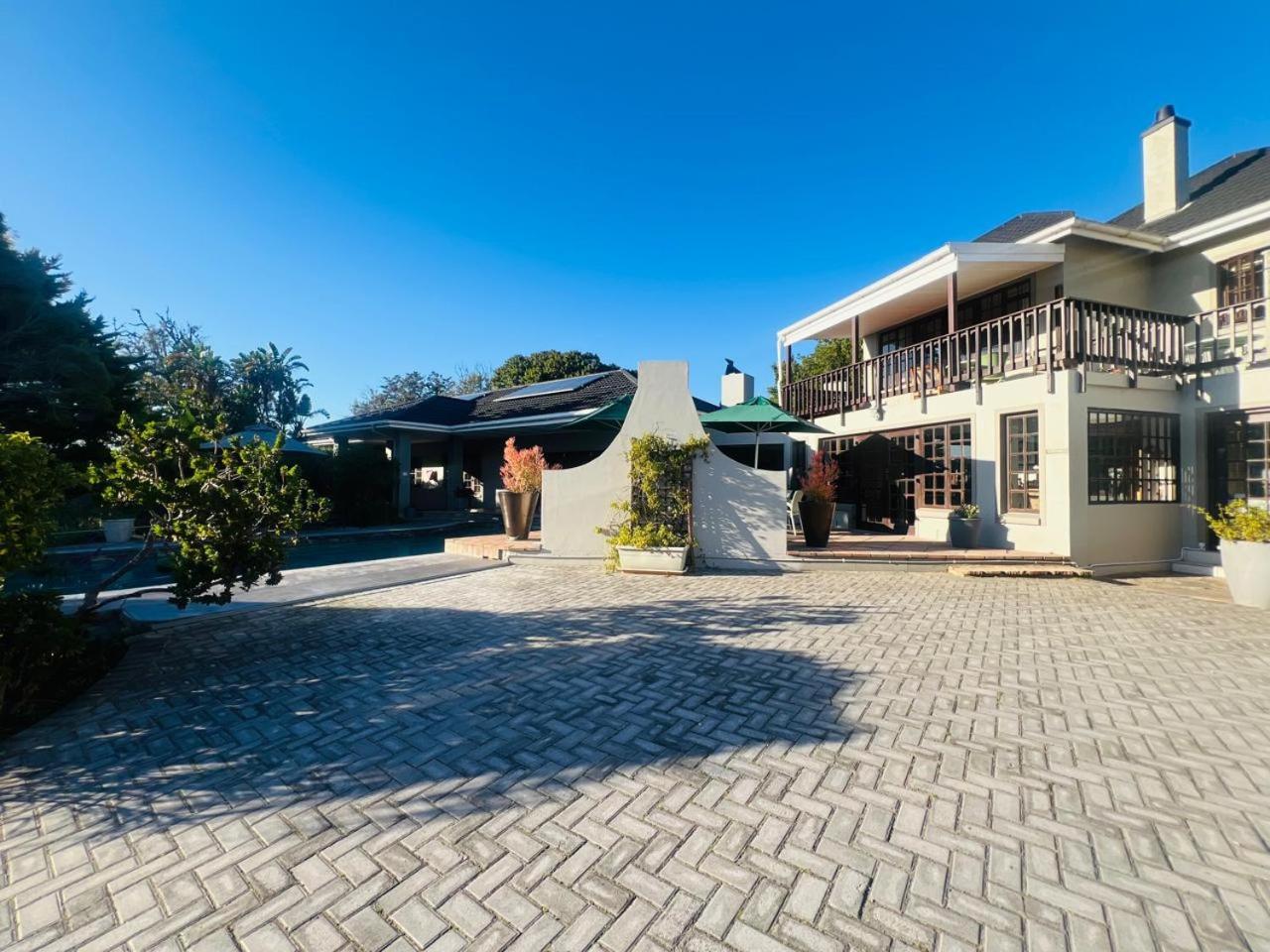 Sir Roys 4* Port Elizabeth